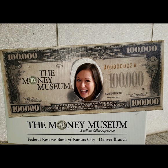 Meet your Posher, Jessica - Picture 2 of 4